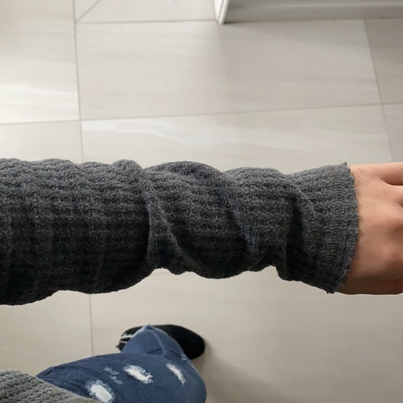 Knot Crop - Picture 7 of 10